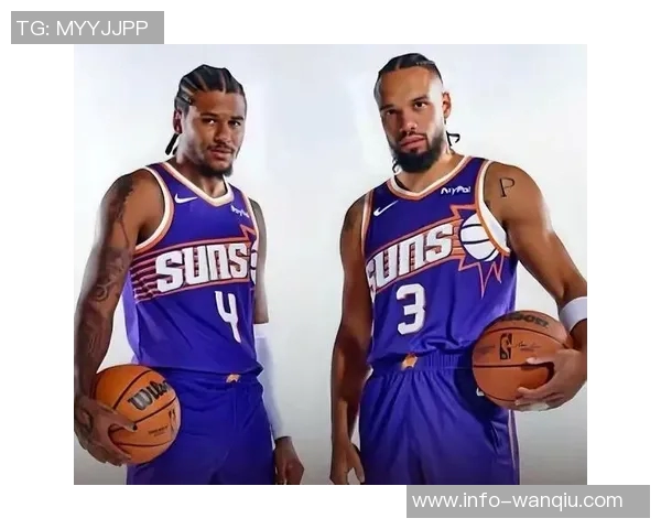 昔日好友重聚赛后杰伦格林与狄龙携火箭队友畅谈欢笑温情瞬间